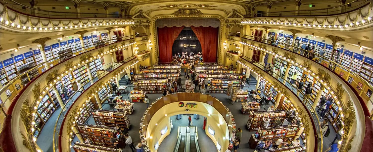 Interior de El Ateneo Grand Splendid y palacios históricos de Recoleta